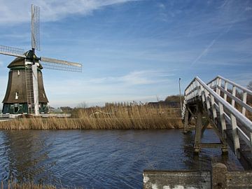 Molen bij het kippenbruggetje in Heerhugowaard over de Ringvaart bij de Draai van Mirjam Rood-Bookelman