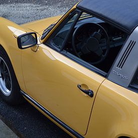 Porsche 911 Targa in yellow by Rick Wolterink