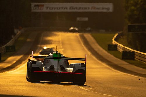 Sonnenuntergang Le Mans Porsche 963 2025