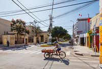 Street and bakfiets in Nazca, Peru