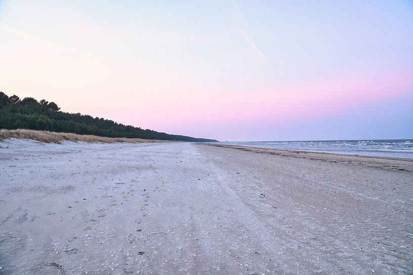 View over the beach on Usedom with dunes on one side and the Baltic Sea on the other by Martin Köbsch