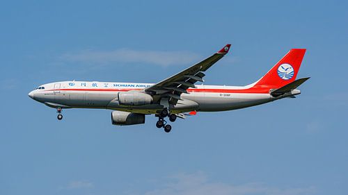 Avion cargo Airbus A330-200 de la compagnie Sichuan Airlines.