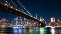 Een blik op New York City en de Brooklyn Bridge van Koen Hoekemeijer thumbnail