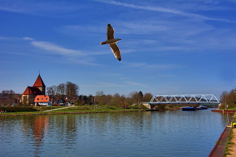 Kanaal met zeemeeuw van Edgar Schermaul