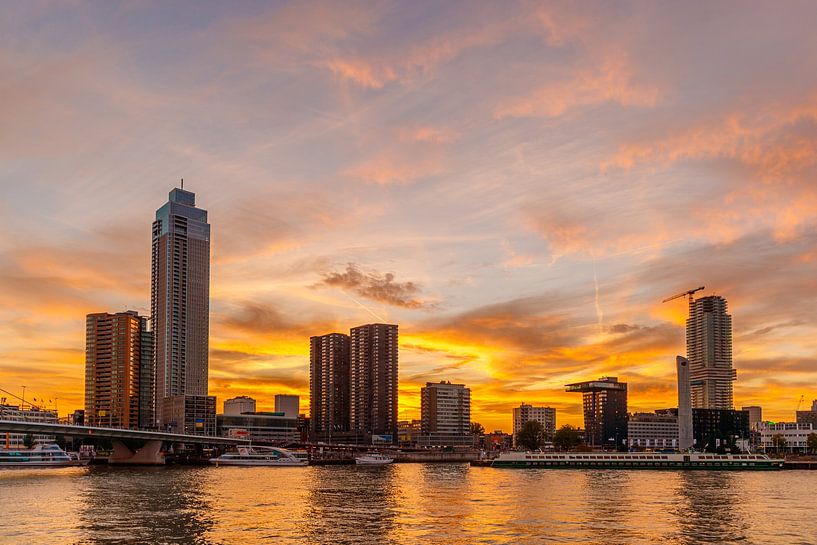 Ligne d'horizon de Rotterdam au coucher du soleil par RH Fotografie