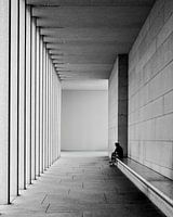 The waiting woman