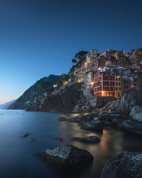 Crépuscule bleu sur le Riomaggiore, Cinque Terre par Stefano Orazzini