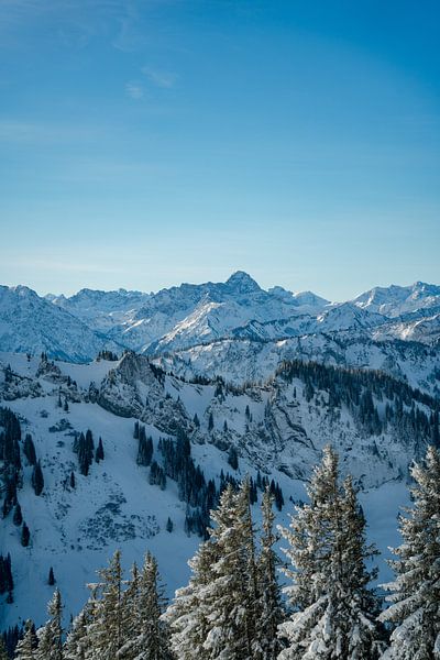 Winter view of the Großer Widderstein by Leo Schindzielorz