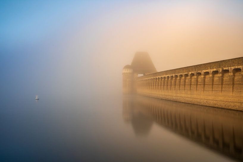 Mist bij de Möhnesee van Frank Heldt