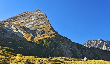 Vormgegeven berg in de Lechtaler Alpen van Andreas Föll