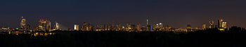 Rotterdam skyline bij nacht