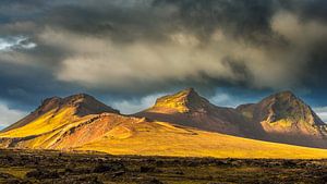 Landschap in het binnenland van IJsland van Chris Stenger