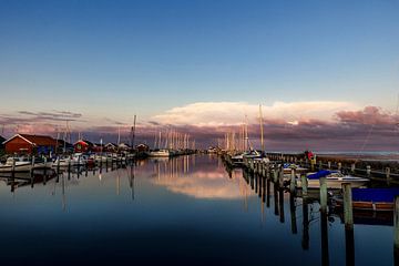 Romantic harbour at sunset by Fotografie Heidy Wemhoff