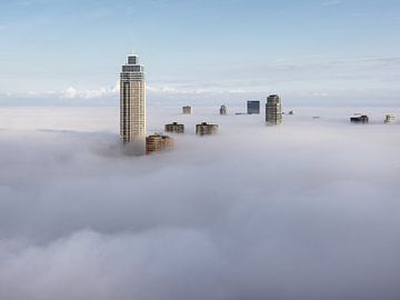 Rotterdam - City view - Skyline Rotterdam - Dikke mist 1 - Marja Suur (14) van Marja Suur