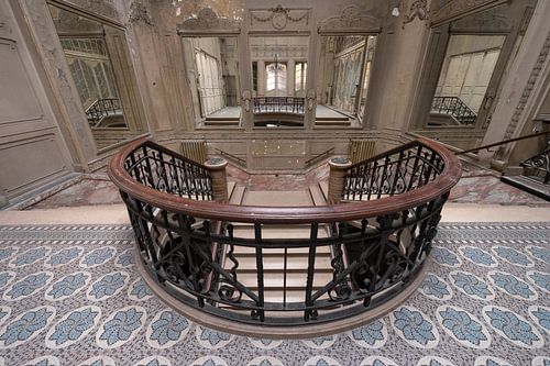 Trappenhuis in een oud theater