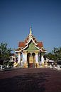 A resplendent temple in the heart of Thakhek by Frank Photos thumbnail