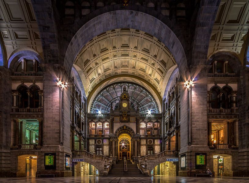 Station Antwerpen Centraal VI by Patrick Rodink