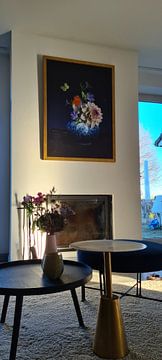 Customer photo: "Royal Respect II" Still life with Delfste vase and robin by Sander Van Laar