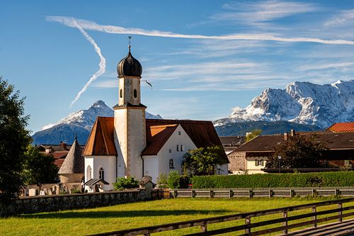 Parochiekerk van St Jacob Wallgau voor een panoramisch uitzicht op de Beierse Alpen