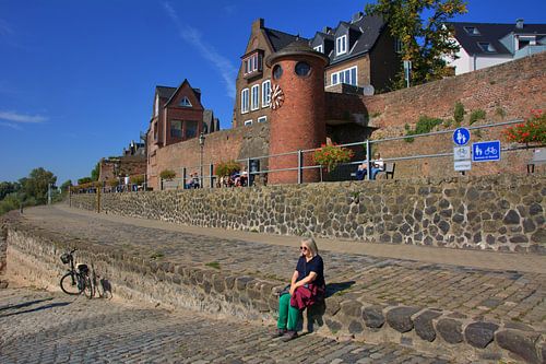 Wachten in Rees bij de veerbootterminal