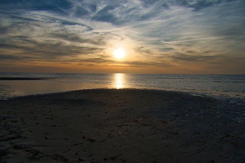 Zonsondergang op het strand van Zingst, romantisch