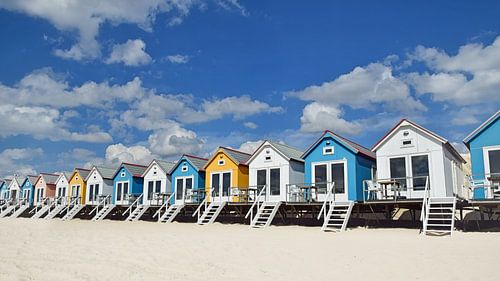 Strandhuisjes op het stand van Vlissingen in Zeeland van Zeeland op Foto