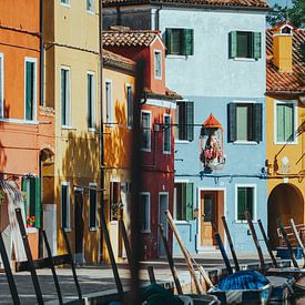 De straten van Burano, Venetië, Italië van Pitkovskiy Photography|ART