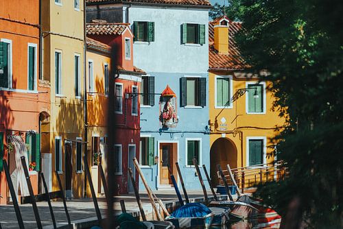 De straten van Burano, Venetië, Italië