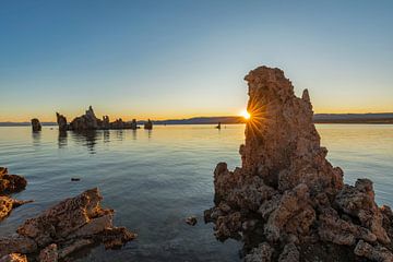 Mono Lake bij zonsopgang, Californië, USA, van Markus Lange
