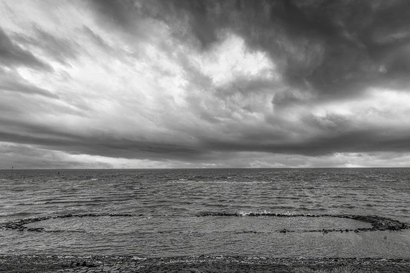 Mer des Wadden à contre-courant de la digue des Wadden Vlieland par R Smallenbroek