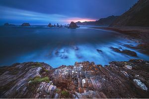 Lever de soleil des Asturies à la plage de Gueirua