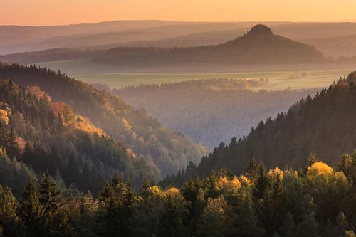 Kaiserkrone in de zonsondergang
