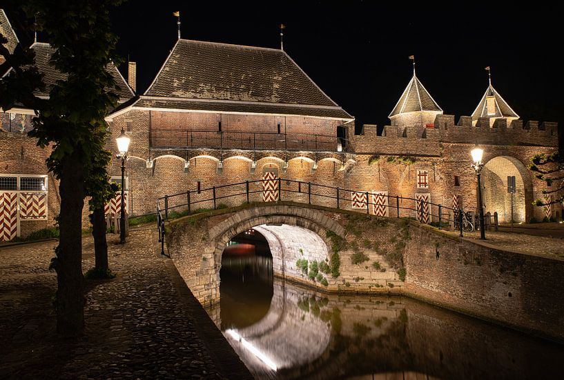 Amersfoort Koppelpoort-klein spui von Fotografie Thilou van Aken