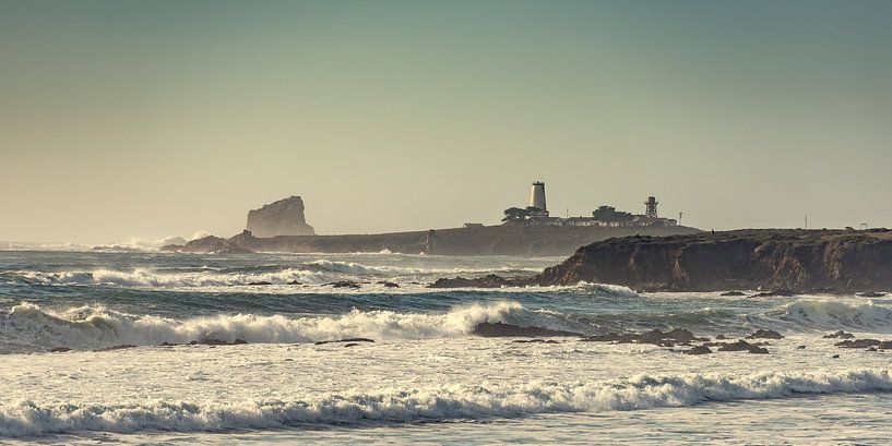 Piedras Blancas Light Station by Keesnan Dogger Fotografie