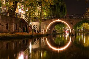 Le pont Jacobi sur l'Oudegracht à Utrecht sur Donker Utrecht