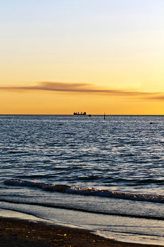 Goldene Stunde an der Ostsee in Warnemünde von Silva Wischeropp