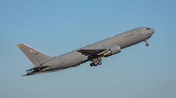 U.S. Air Force Boeing KC-46 Pegasus demo team. van Jaap van den Berg