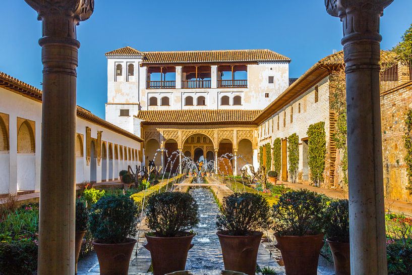 Fort Alhambra de Granada by Lizanne van Spanje