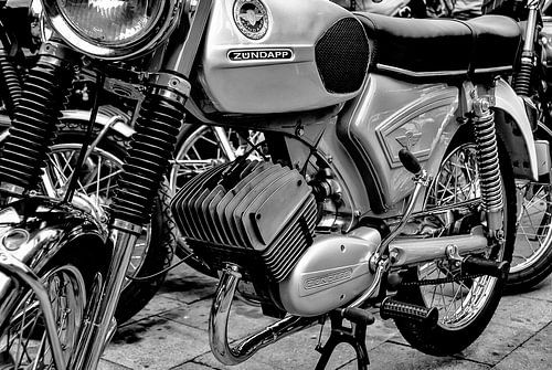 Cyclomoteur Oldtimer Zündapp (noir et blanc)