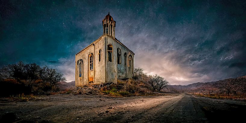 Verlaten kerk uit de jaren vijftig langs Route 66 van Harry Anders