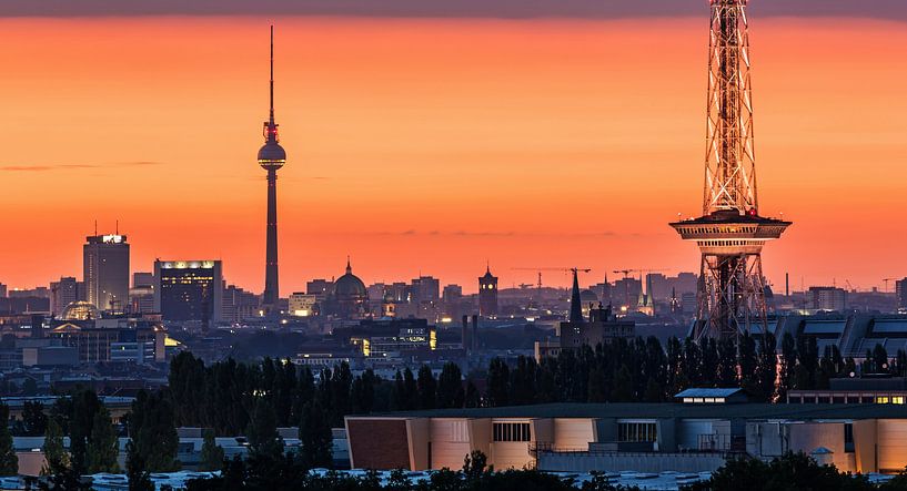 Berlijn - Mitte bij zonsopgang van Frank Herrmann