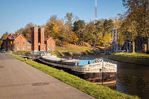 Scheepslift No. 3 in Canal du Centre Thieu van Rob Boon