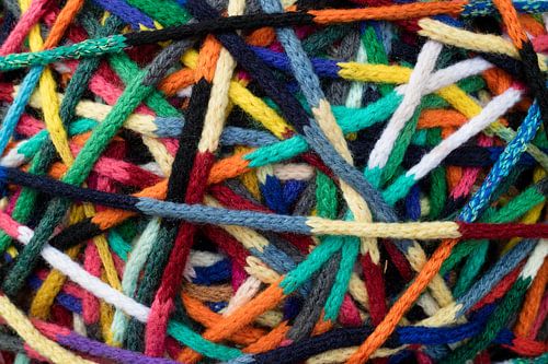 Kugel aus allen Arten von Häkelgarn