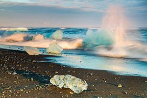 Morgens am Strand in Island