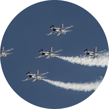 Formatie van vijf F-16's van de USAF Thunderbirds. van Jaap van den Berg