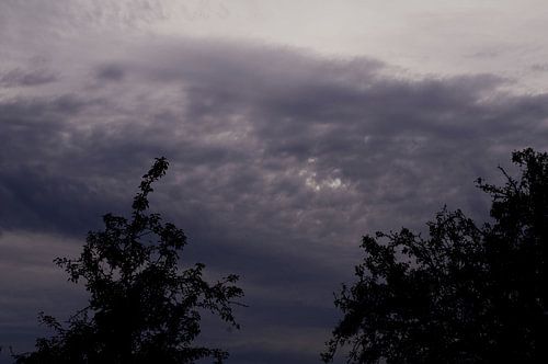 Donkere wolken