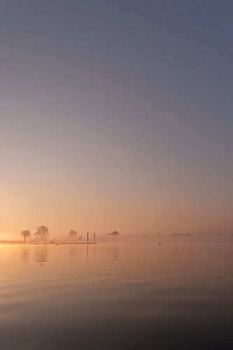 Mooie zonsopkomst bij een steigertje