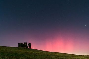 Zeer zeldzaam noorderlicht aan de hemel van Toscane. Oktober 2024. van Stefano Orazzini