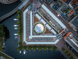 Maagjesbolwerk Zwolle from above - symmetry on the canal by Thomas Bartelds