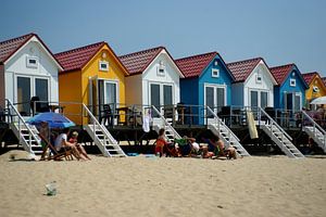 Beach huts in Vlissingen. von Alice Berkien-van Mil